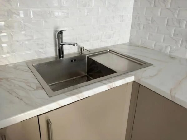 Cocina PP26 en Acrílico Brillante