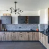 Cocina Esquinera BSH1447: Solución Moderna en Estilo Loft