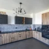 Cocina Esquinera BSH1447: Solución Moderna en Estilo Loft