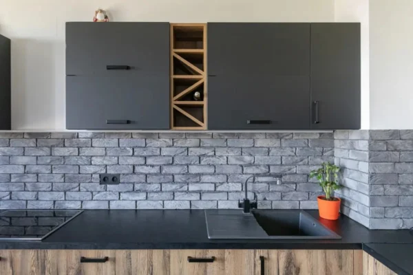 Cocina Esquinera BSH1447: Solución Moderna en Estilo Loft