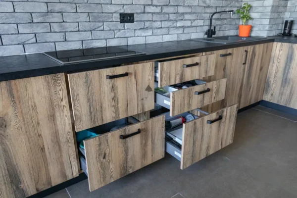 Cocina Esquinera BSH1447: Solución Moderna en Estilo Loft