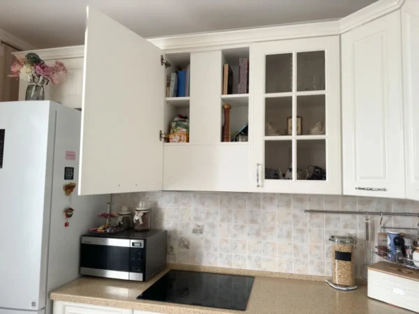 Cocina Esquinera KA1449 Alicante – Conjunto Sofisticado para un Hogar Moderno