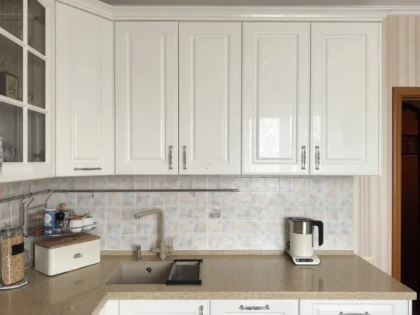 Cocina Esquinera KA1449 Alicante – Conjunto Sofisticado para un Hogar Moderno