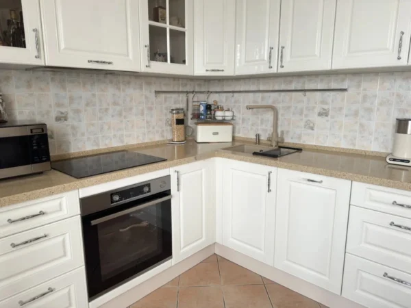 Cocina Esquinera KA1449 Alicante – Conjunto Sofisticado para un Hogar Moderno