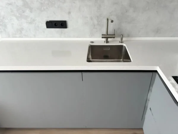 Cocina Esquina VP1353 – La Solución Perfecta para Su Interior