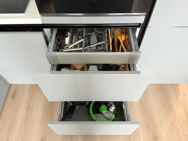 Cocina Esquina VP1353 – La Solución Perfecta para Su Interior