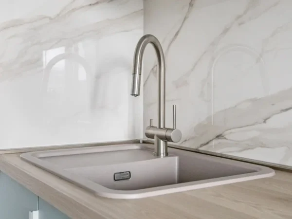 Cocina Recta BSH1388 – Un Mueble Elegante y Funcional