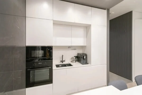 Cocina Lineal BOKS360 – Estilo y Practicidad en una Solución